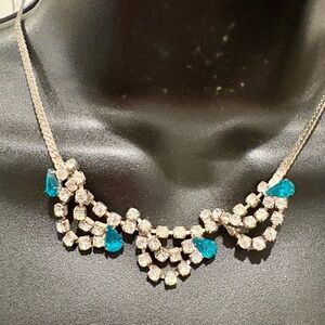 Vintage Nee Turquoise & Clear Rhinestone Scalloped Necklace 15”